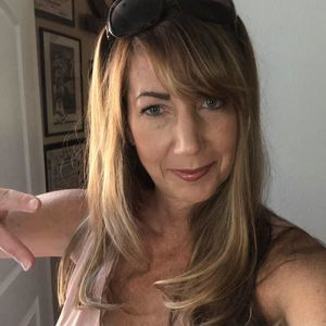 Meet your Posher, Laurel